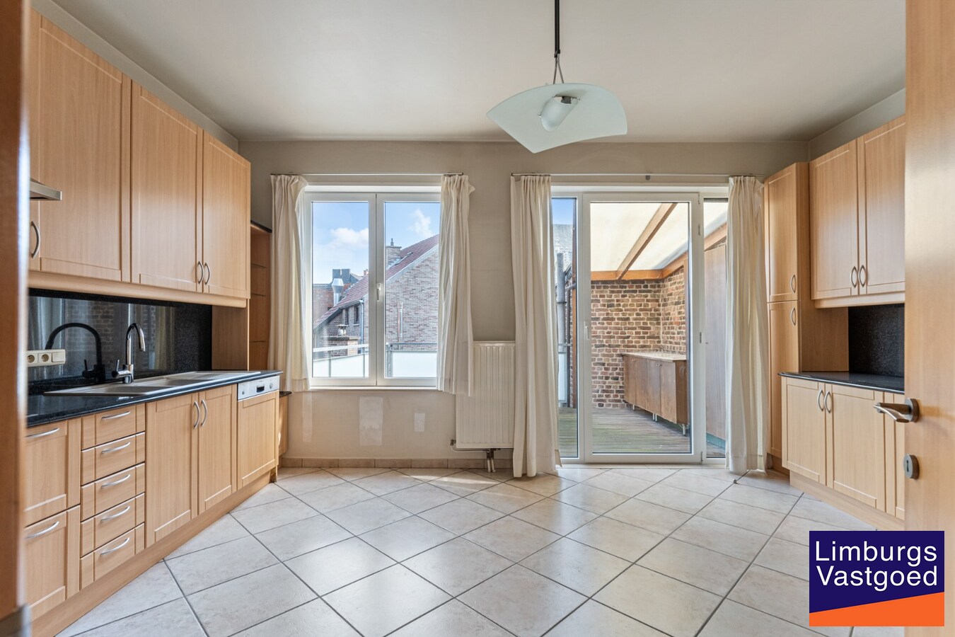 Handelshuis op commerciële topligging aan de Grote Markt 