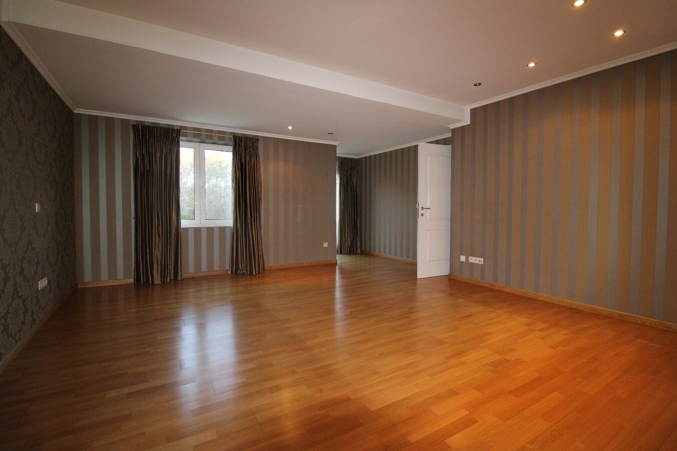 Zeer goed onderhouden woning met 3 slaapkamers 