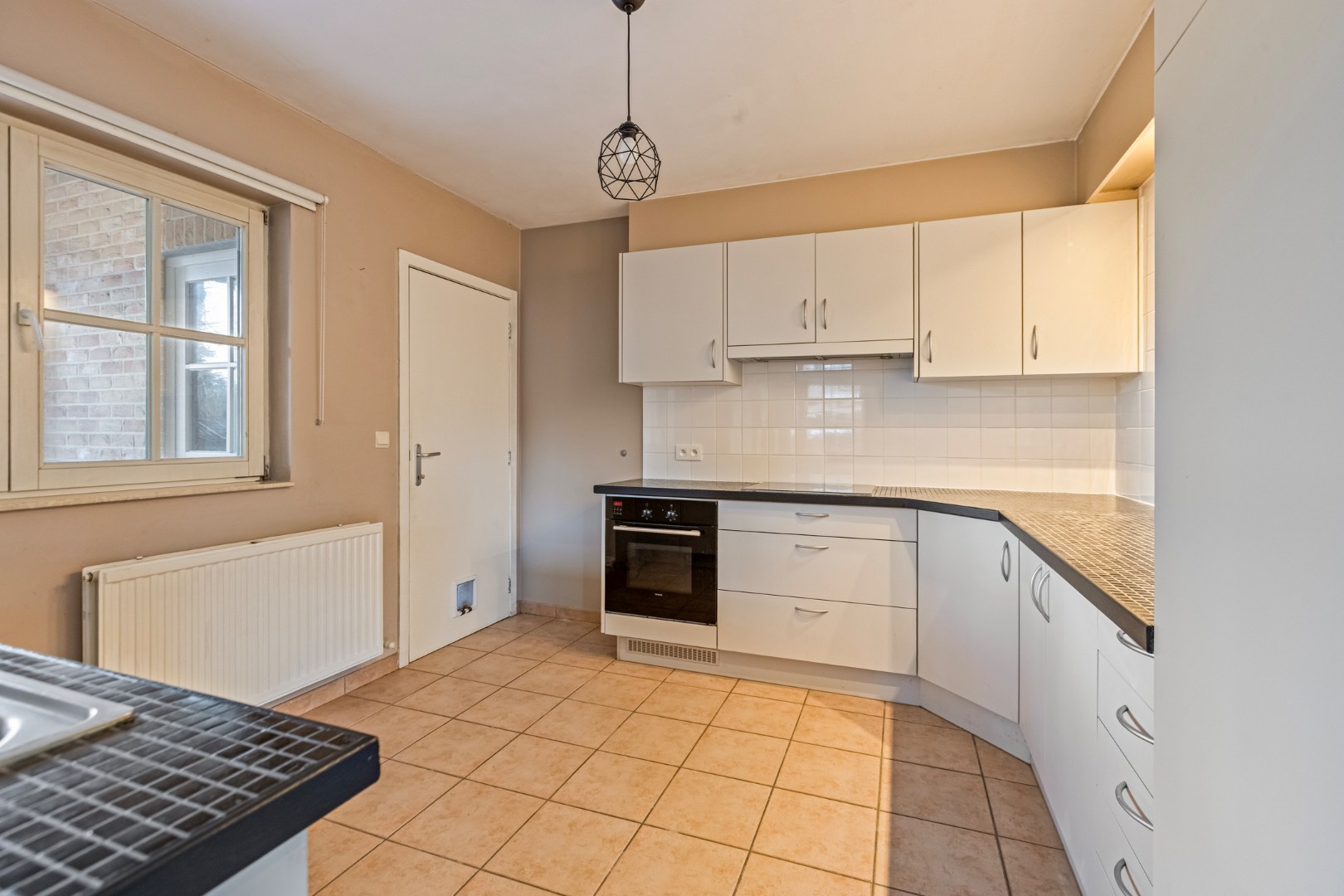 Instapklare gezinswoning met 3 slpk. in doodlopende straat te Kleine-Brogel 