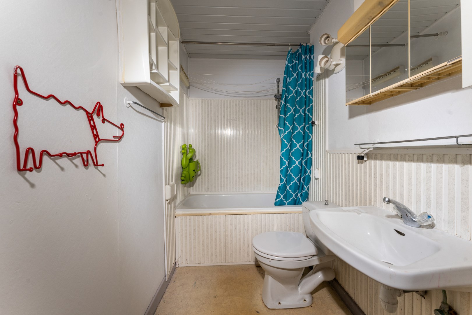 Te renoveren 2 slaapkamer appartement 