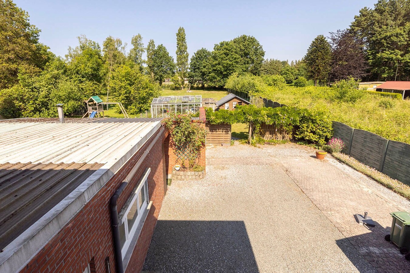 Ruime woning met tuin - 4 slpks - ideale locatie 