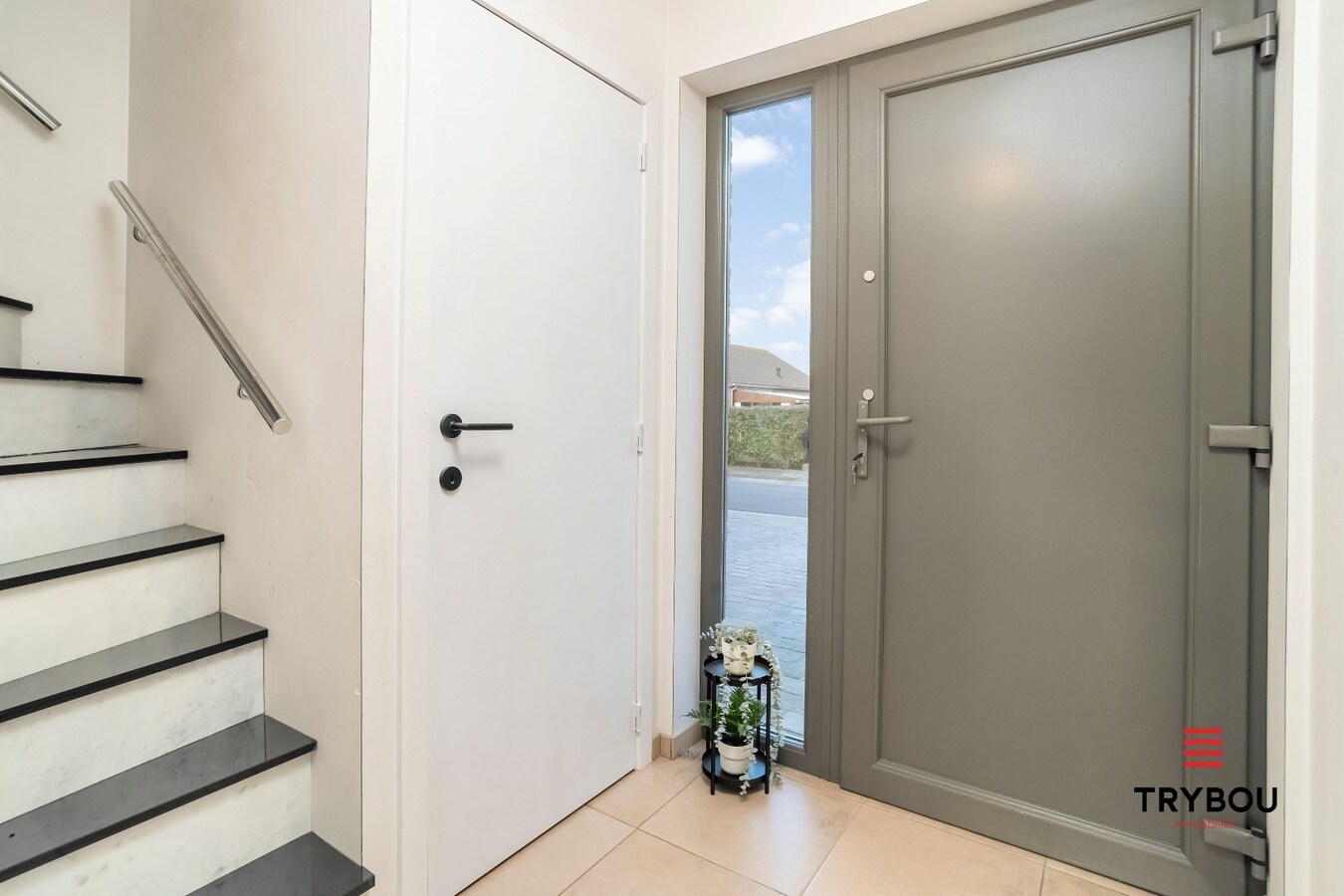 Instapklare halfopen woning met 3 slaapkamers en garage te Houthulst 