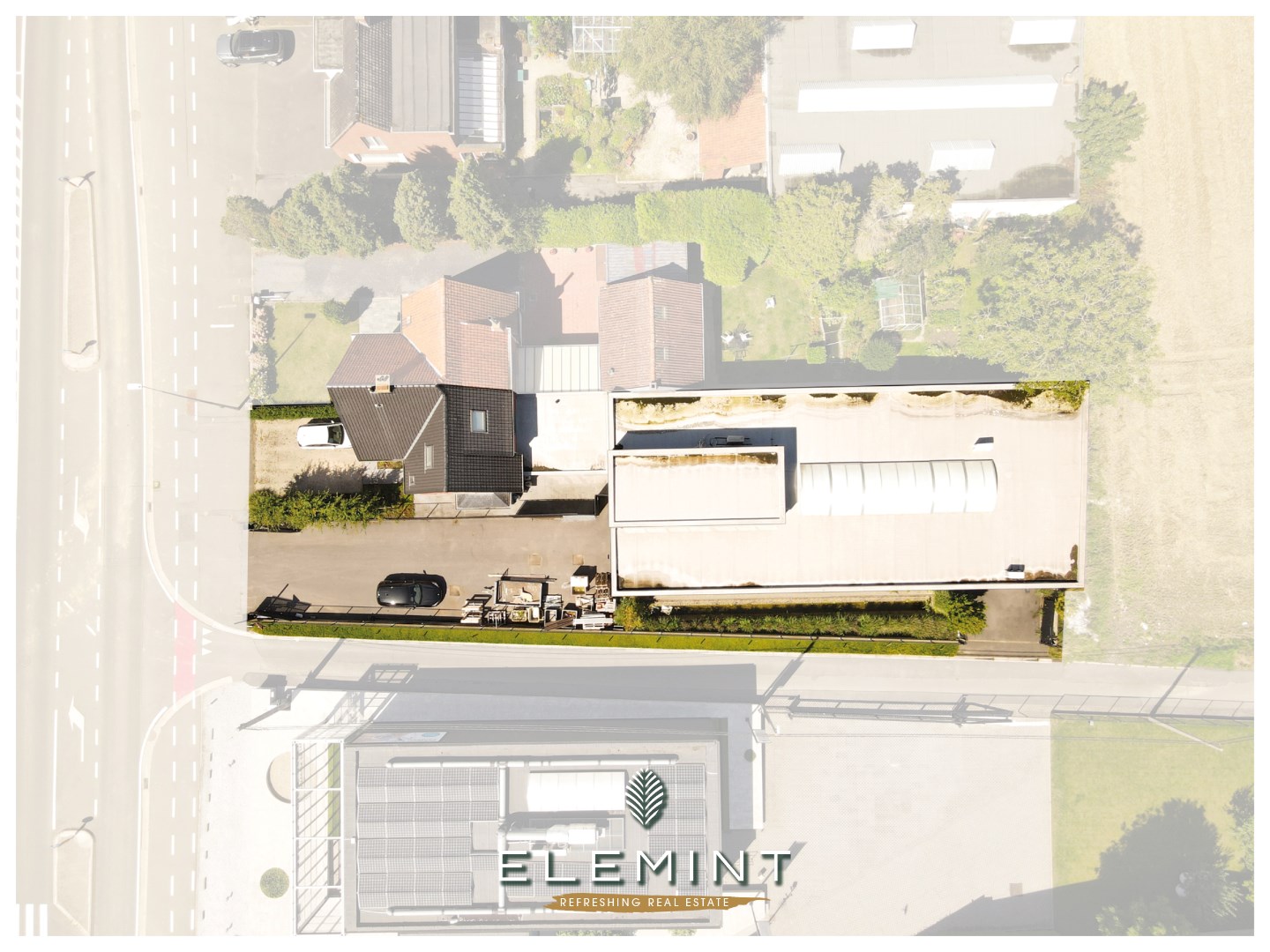 Woning met recent magazijn 