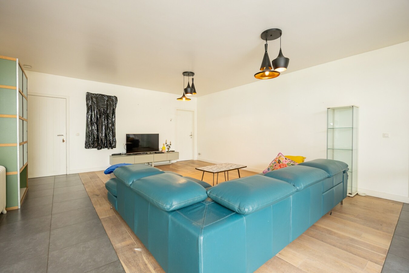 Zeer ruime woning (8 slpk + 8 badkamers) op een perceel van ca. 1.522 m² te Wijnegem/grens Schilde 