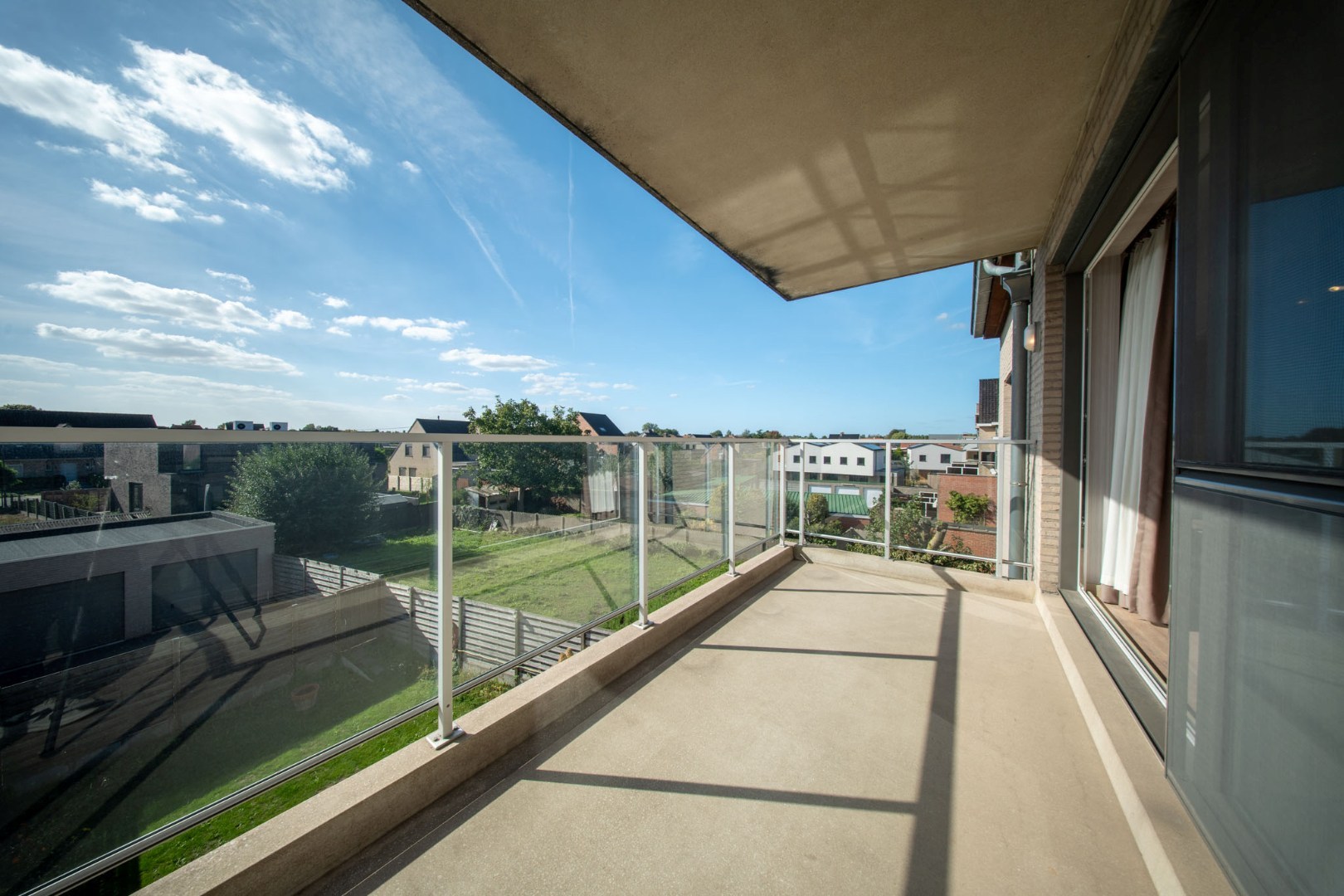 Instapklaar appartement met 3 slaapkamers, terras en garage 