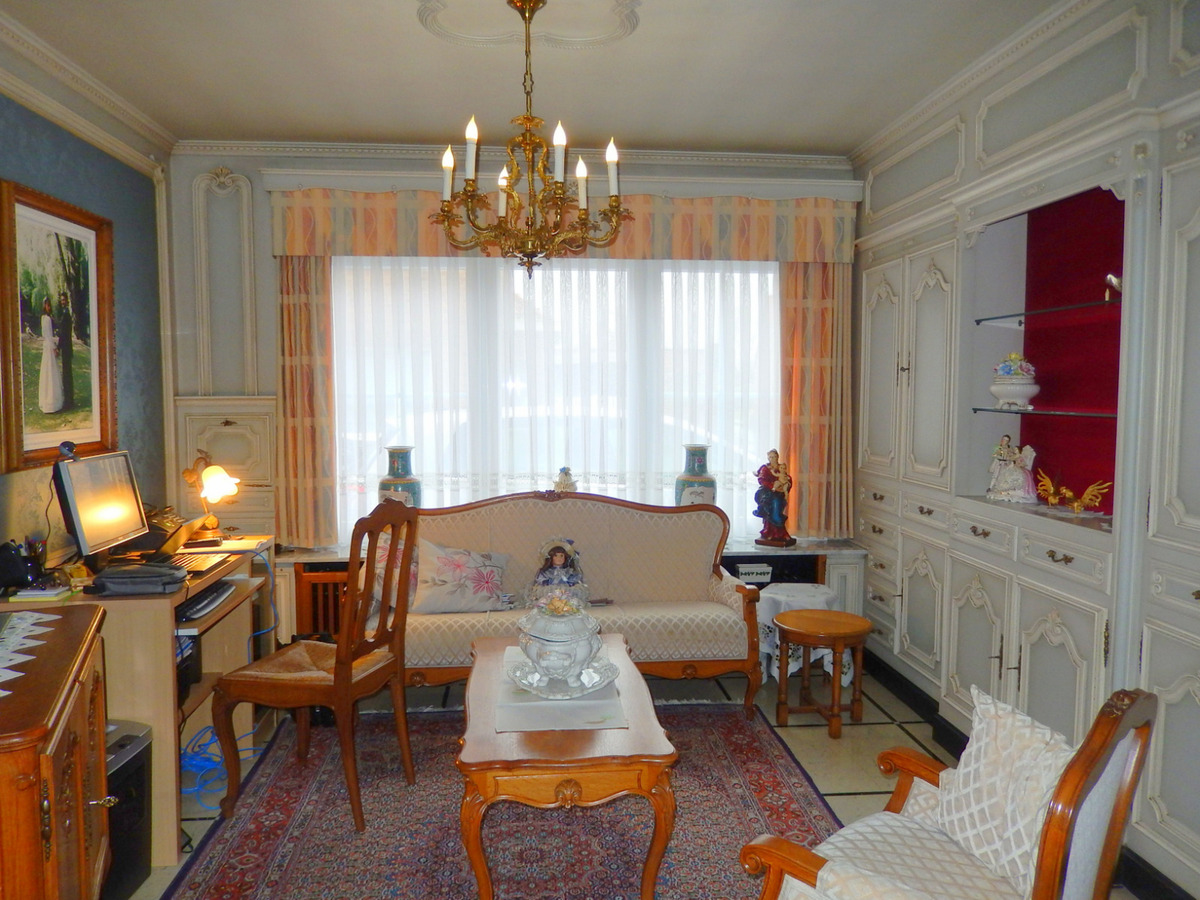 Woonhuis met 3 slaapkamers, tuin en garage 