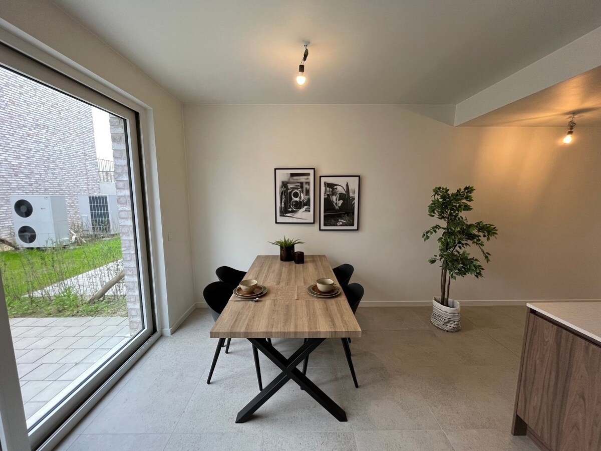 Moderne nieuwbouwwoning in hartje Gavere ! 