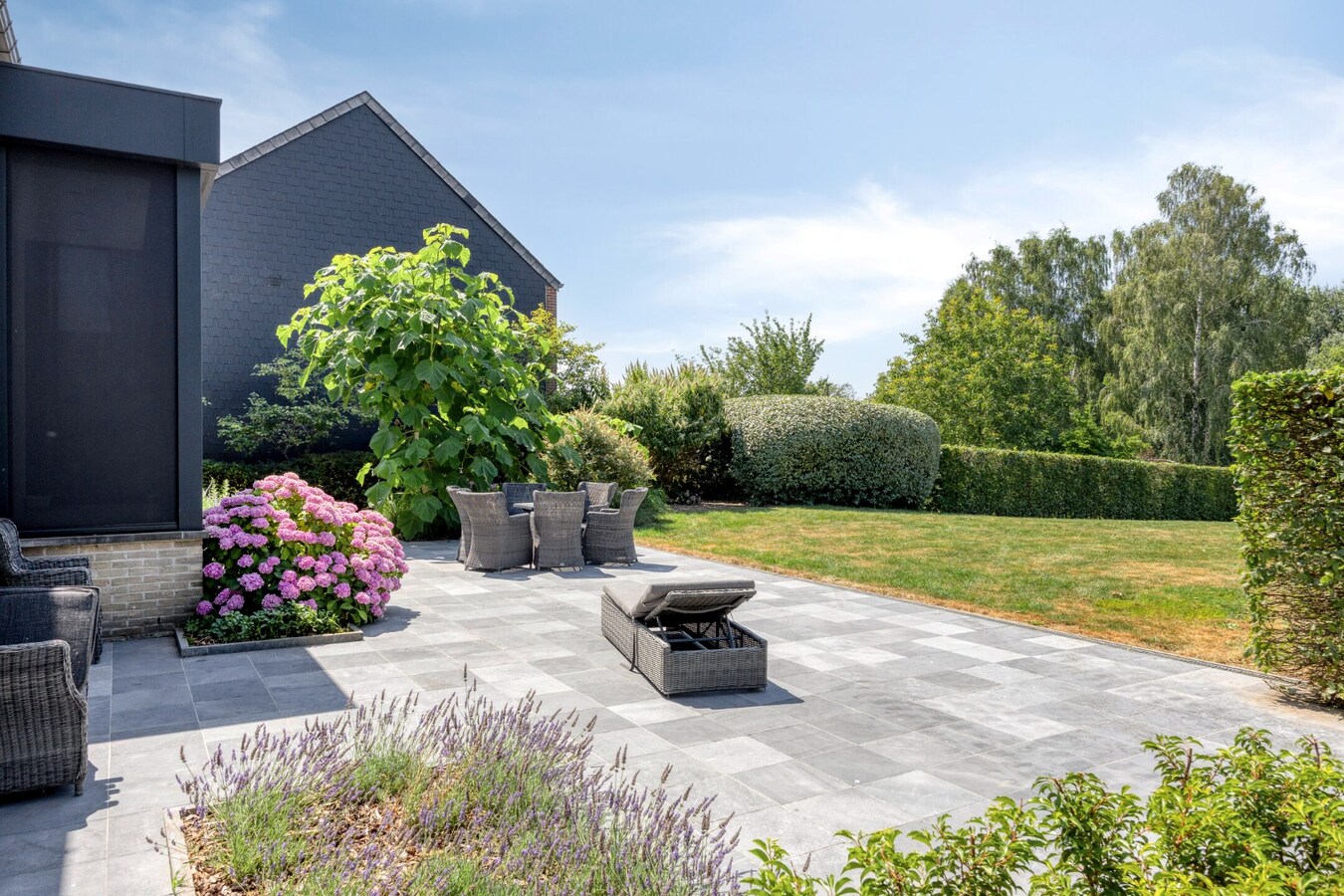 Exclusieve VILLA met zwembad in Zétrud-Lumay (Jodoigne) 