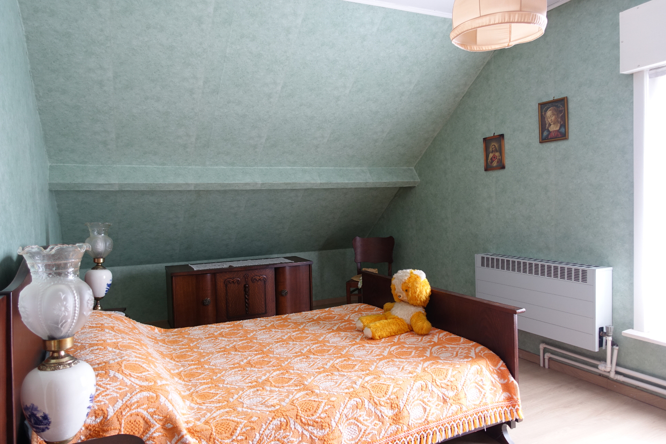 Karaktervolle villa met grote tuin op unieke locatie 