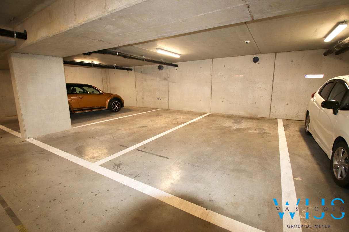 Serviceflat in hartje Waarschoot ! 