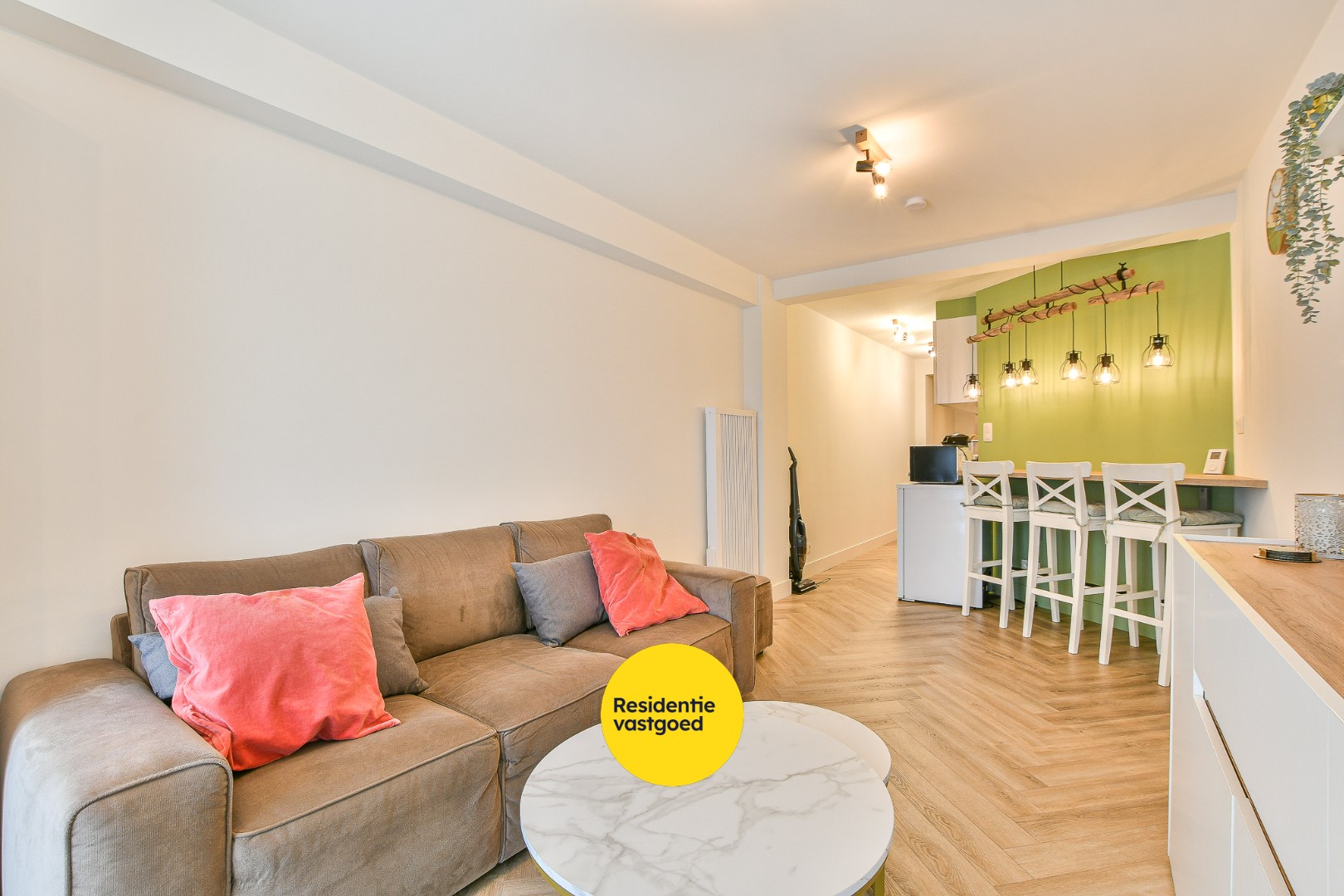 Volledig vernieuwd appartement te koop - achterkant zeedijk Wenduine! 