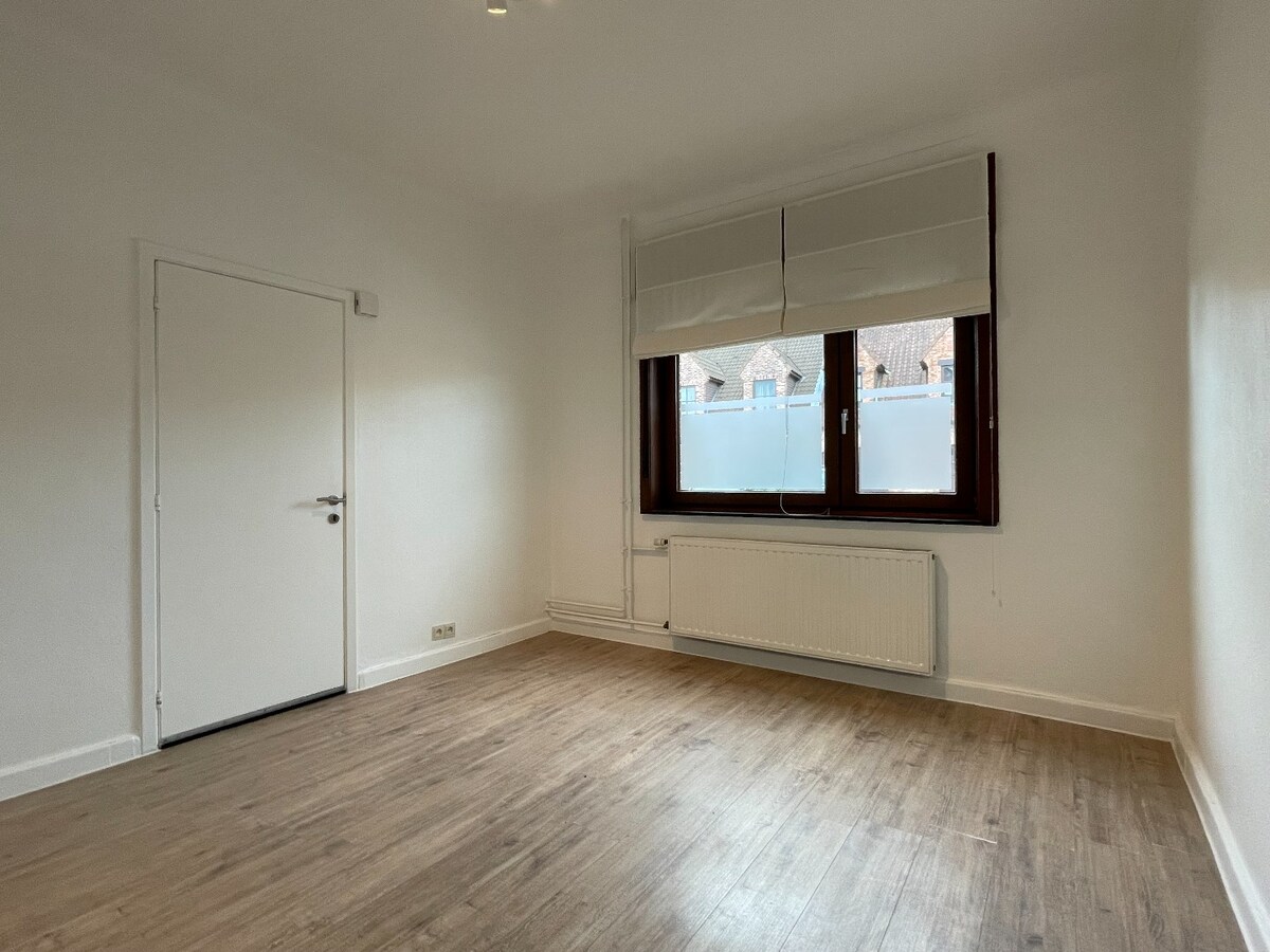 Ruime open bebouwing met tuin, terras, garage - 3 slaapkamers - Kuringen 