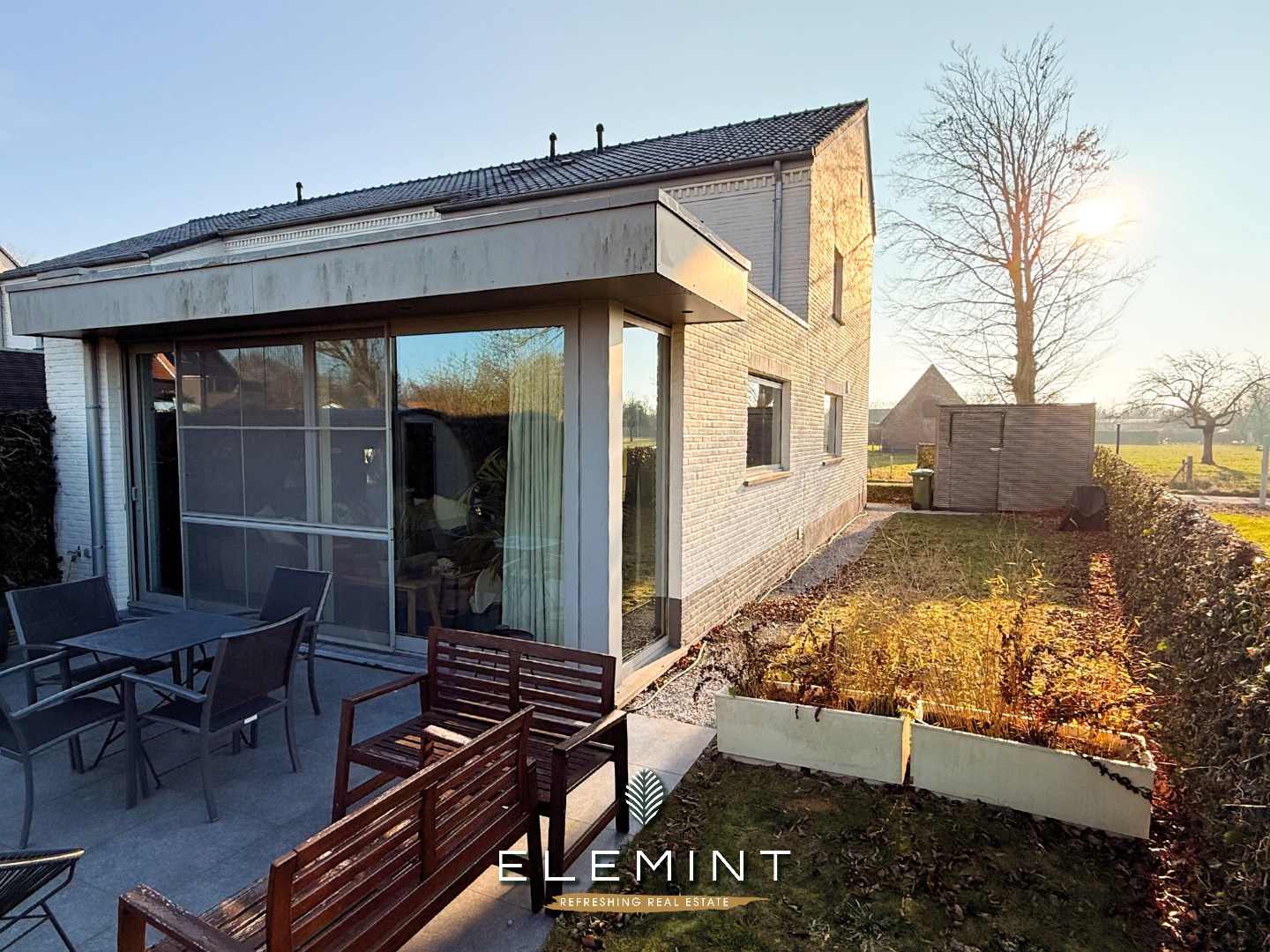 Instapklare halfopen woning te Drongen 