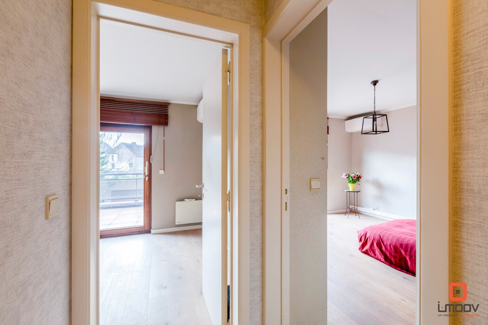 Instapklaar twee-slaapkamerappartement met zonnig terras op sterke locatie in Gentbrugge 