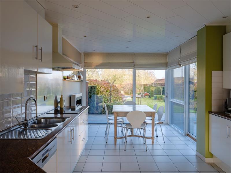 Villa-landhuis met prachtig zicht op uitgestrekte achterliggende velden 