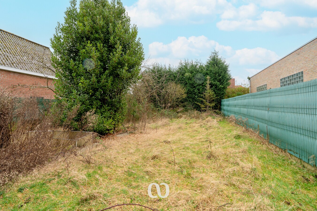 Ruime gezinswoning met 4 slaapkamers en tuin in Nederename 