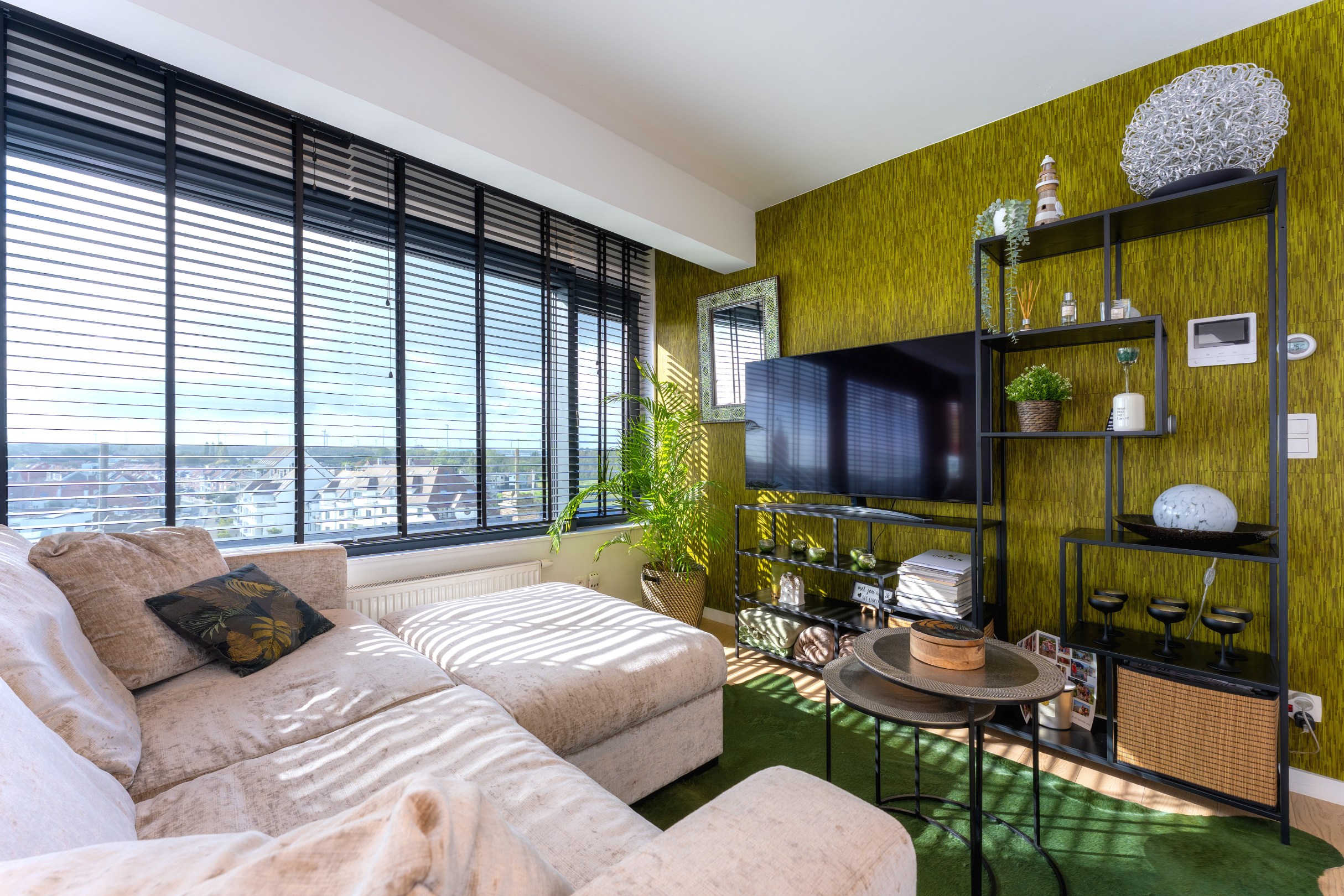 Hoek appartement met zijdelingszeezicht op centrale ligging 