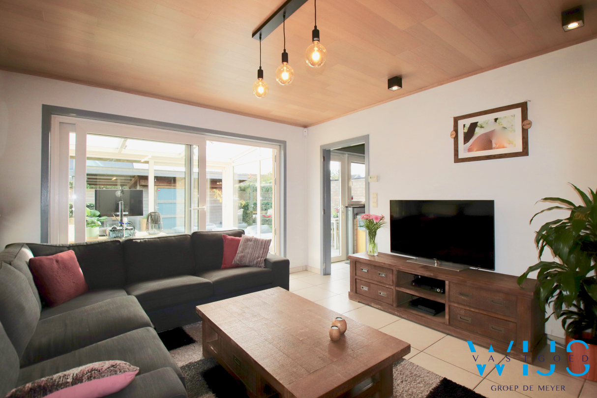 Instapklaar woonhuis in een rustige woonwijk te EEKLO ! 