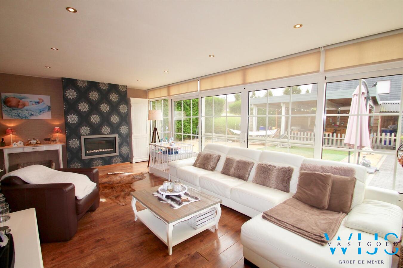 Gezellig &amp; ruim woonhuis in een zeer aangename wijk te Ertvelde ! 