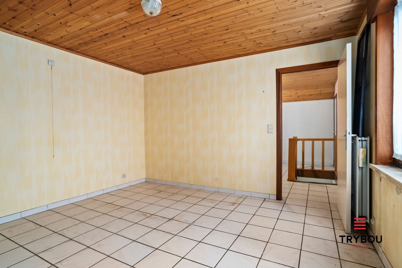 Ruime hoekwoning met 3 slaapkamers en garage te Poelkapelle 