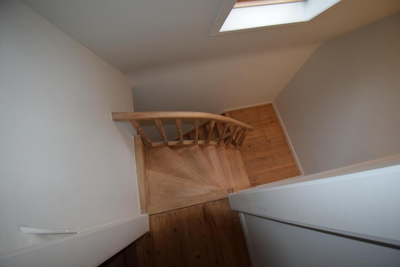 Kwalitatief gerenoveerde, ruime 4-slpk-woning met toffe stadstuin op Christus-Koning 