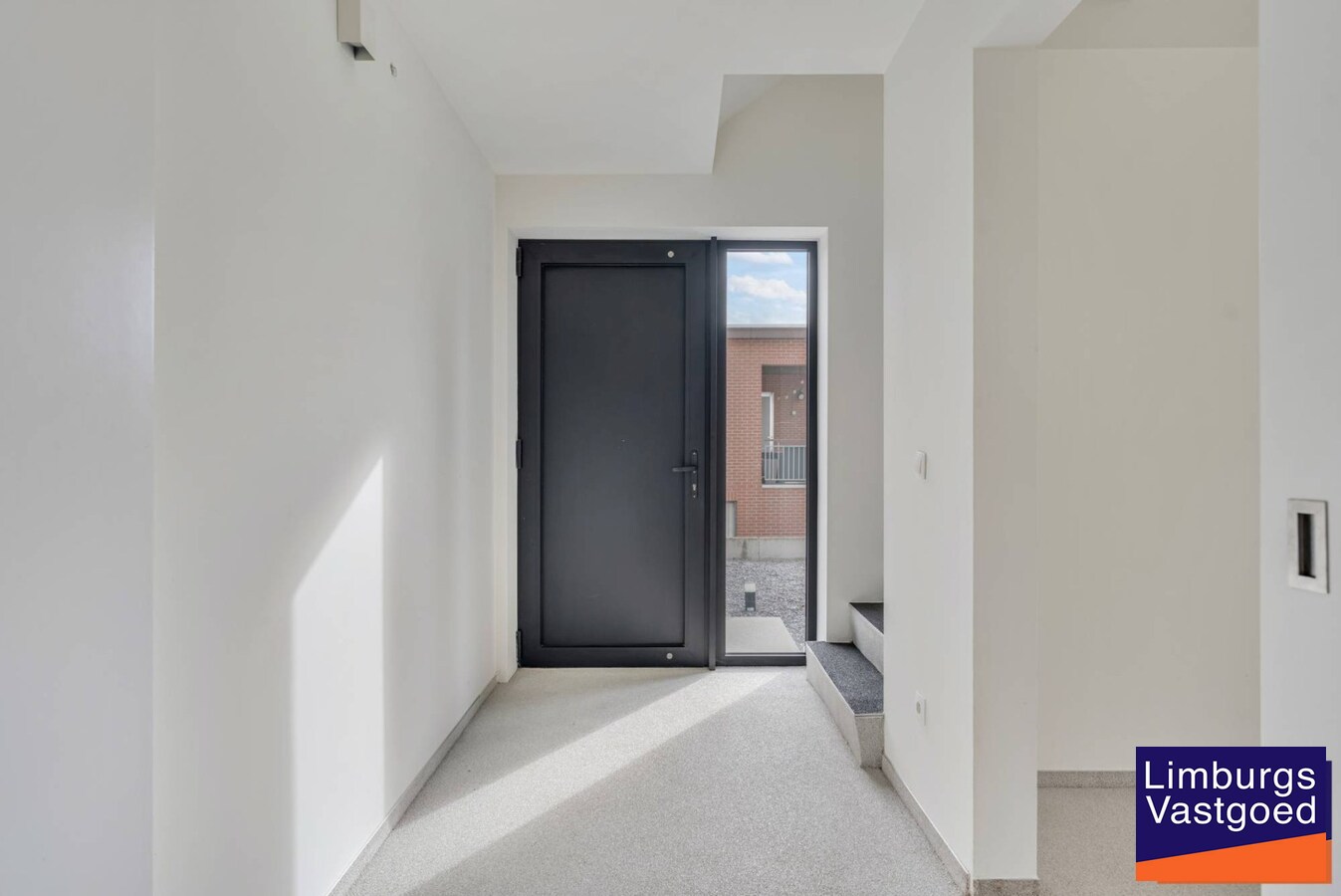 Exclusieve woning met praktijkruimte en zicht op weilanden 