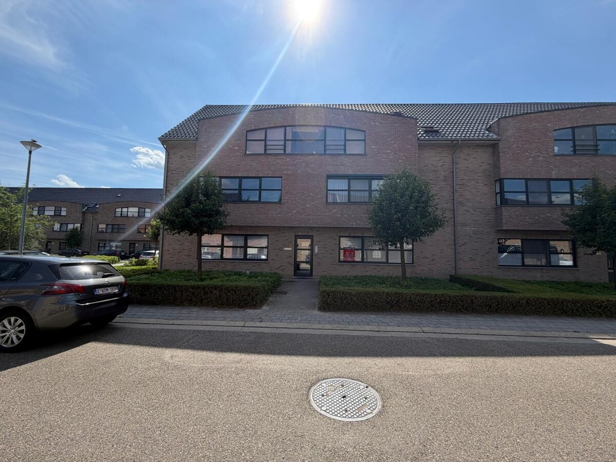 Te huur benedenwoning - Geel