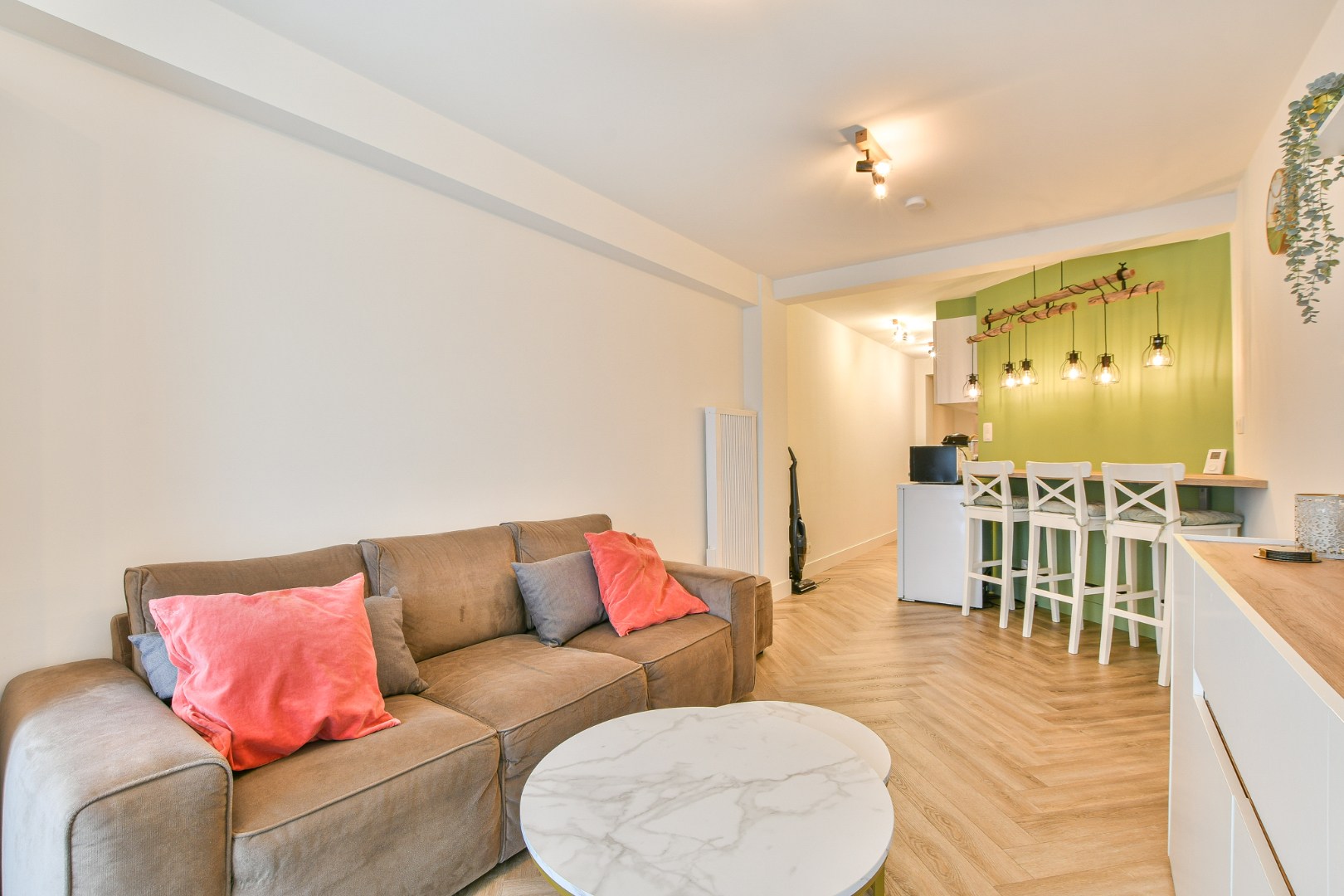 Volledig vernieuwd appartement te koop - achterkant zeedijk Wenduine! 