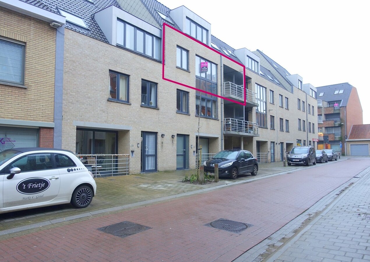 Ruim appartement met garagebox 