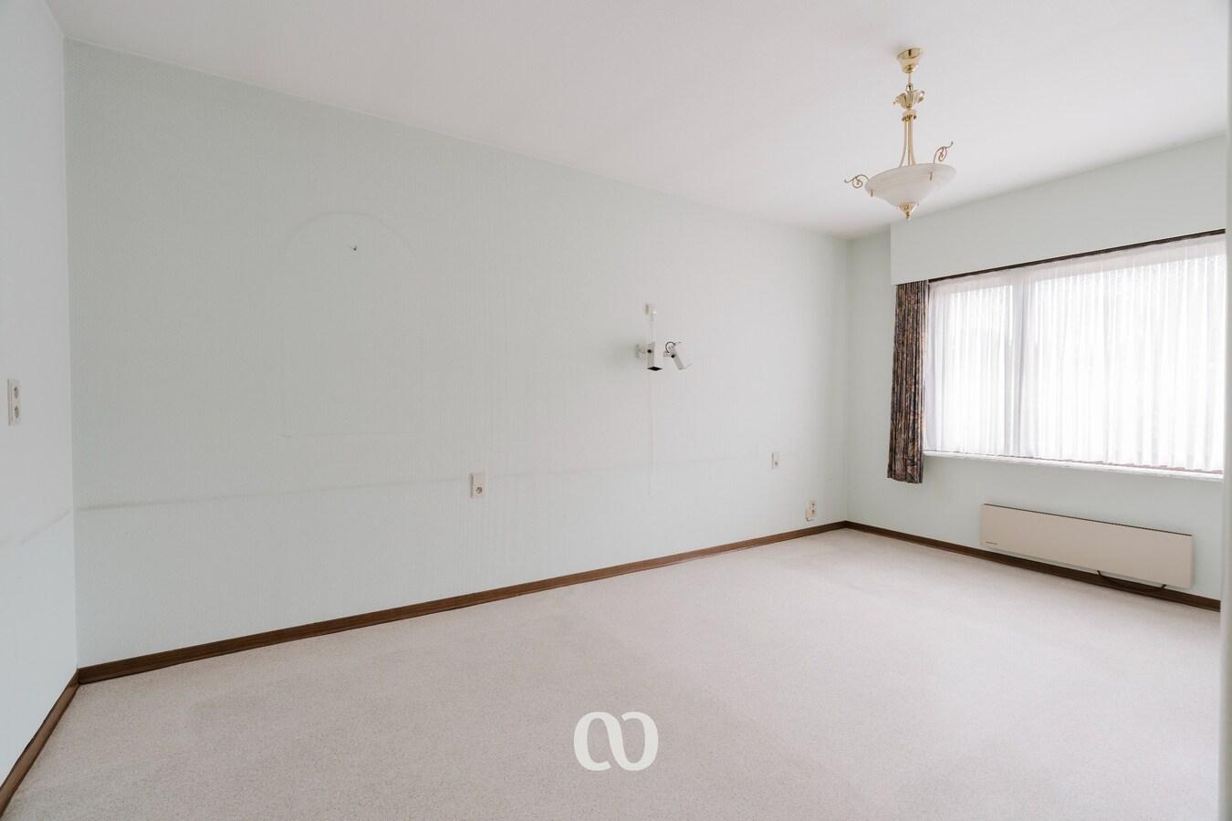 Zeer ruime woning met uitbreidingsmogelijkheden in rustige woonwijk te Kruisem 