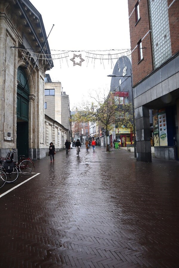 Autostaanplaats centrum Leuven, Tiensestraat (wandelgedeelte) 
