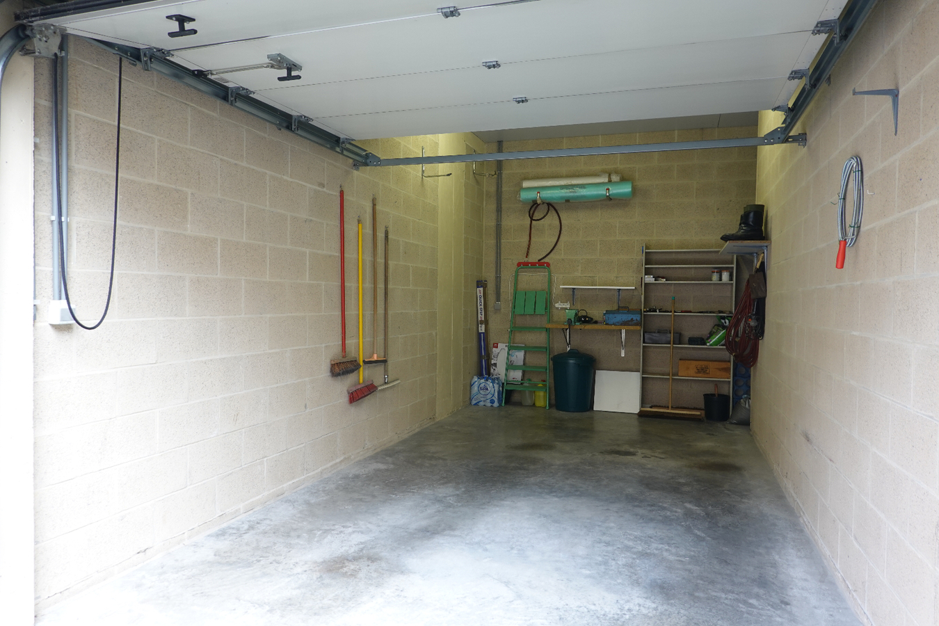 Ruim, instapklaar appartement met garagebox 