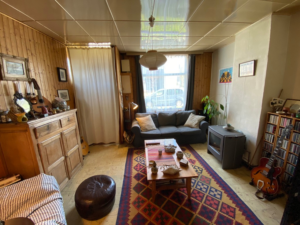 Goed gelegen, knusse rijwoning. 