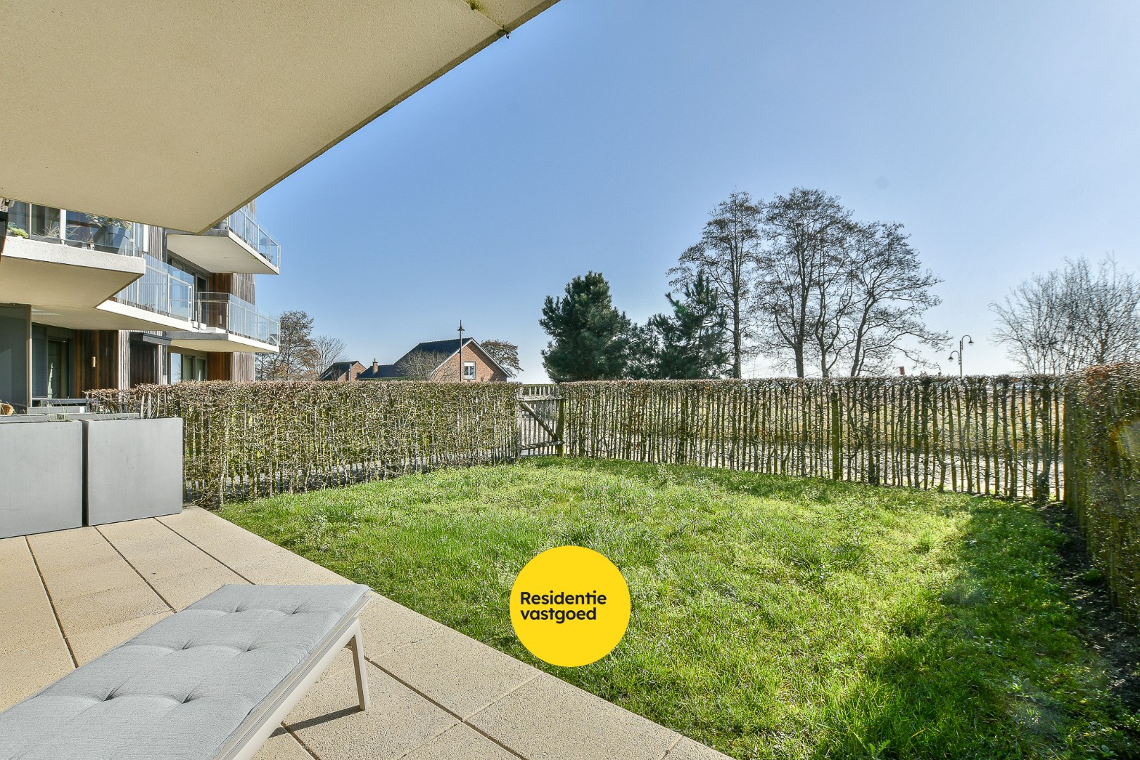 Luxueus afgewerkt 2-slaapkamerappartement met terrassen en tuin op toplocatie! 