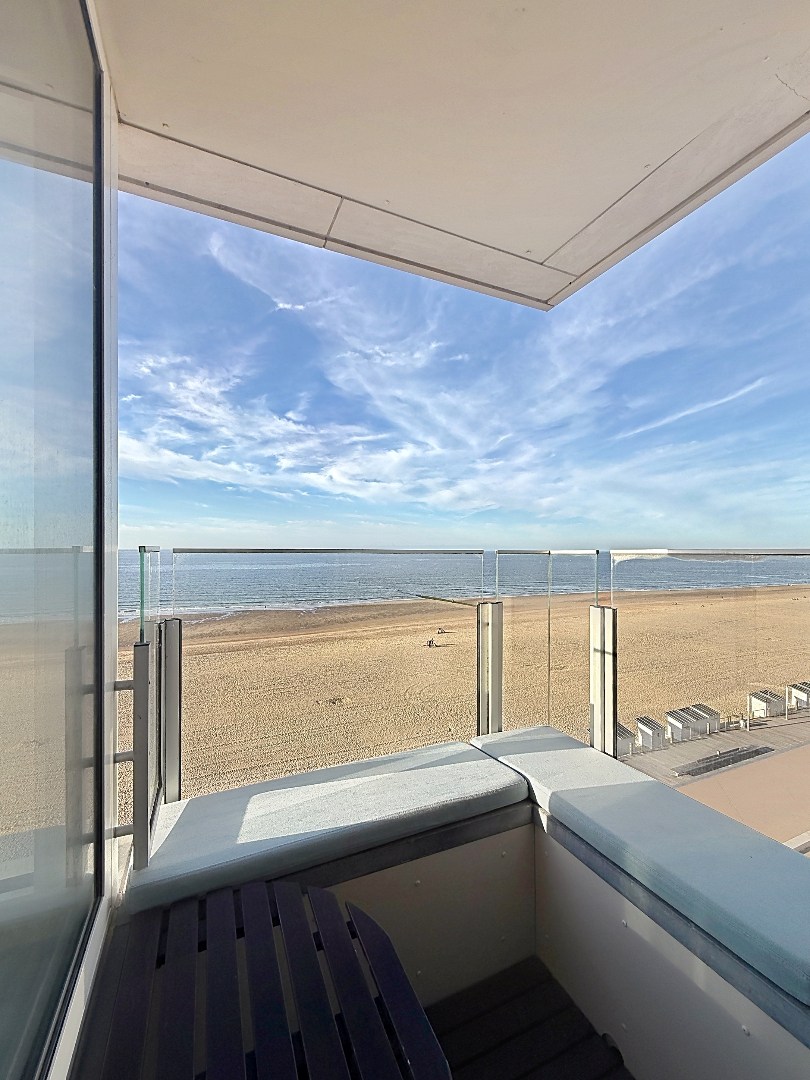Ruim uniek ingericht appartement met Zeezicht in Oostende 