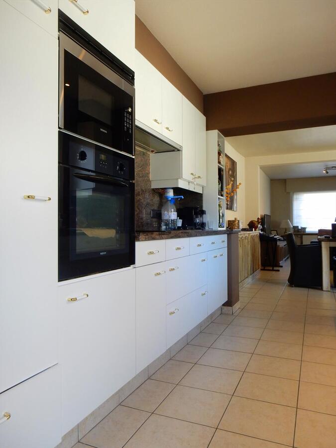 Ruime woning te Jabbeke met 4 slaapkamers 