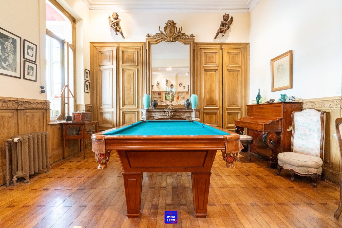 Maison de Maître chargée d'histoire, une propriété unique dans le centre-ville ! 
