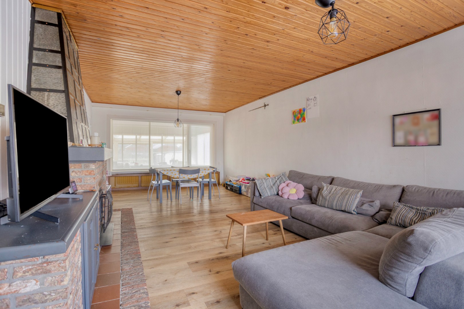 Te renoveren gezinswoning met 3 slpk. in het centrum van Meerhout 