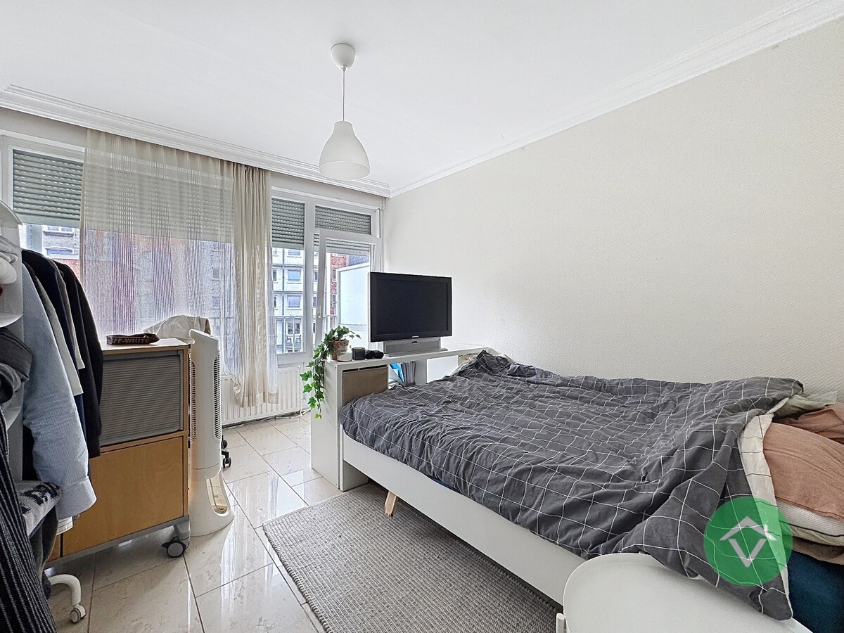 Appartement met 2 slaapkamers en terras te Gent 