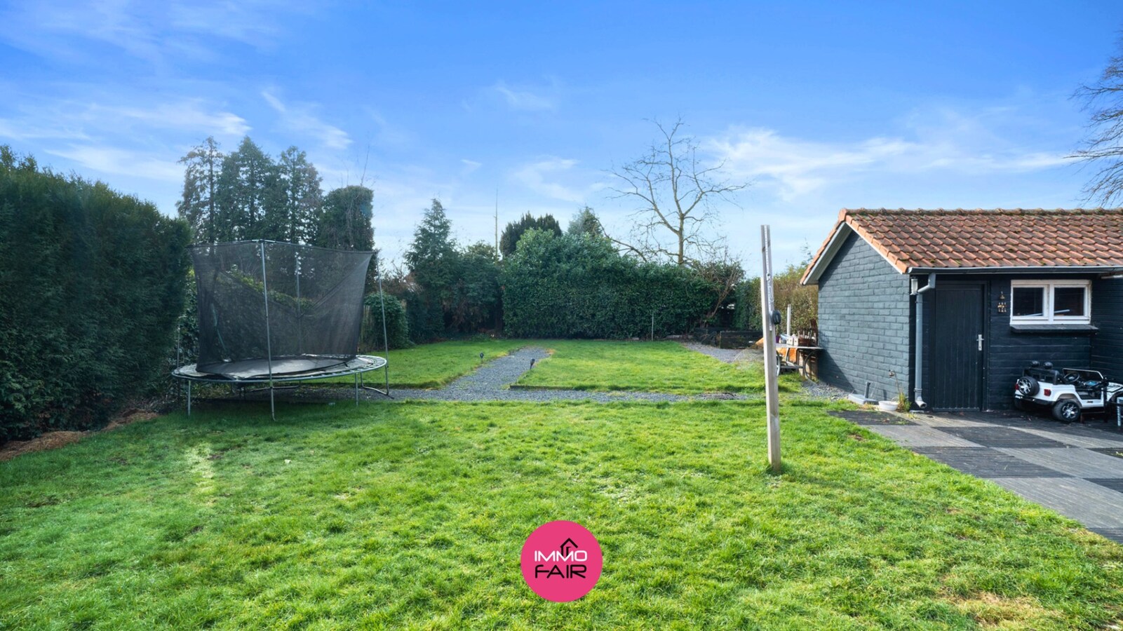 Gezinswoning met renovatiepotentieel vlakbij het centrum van Lanaken! 