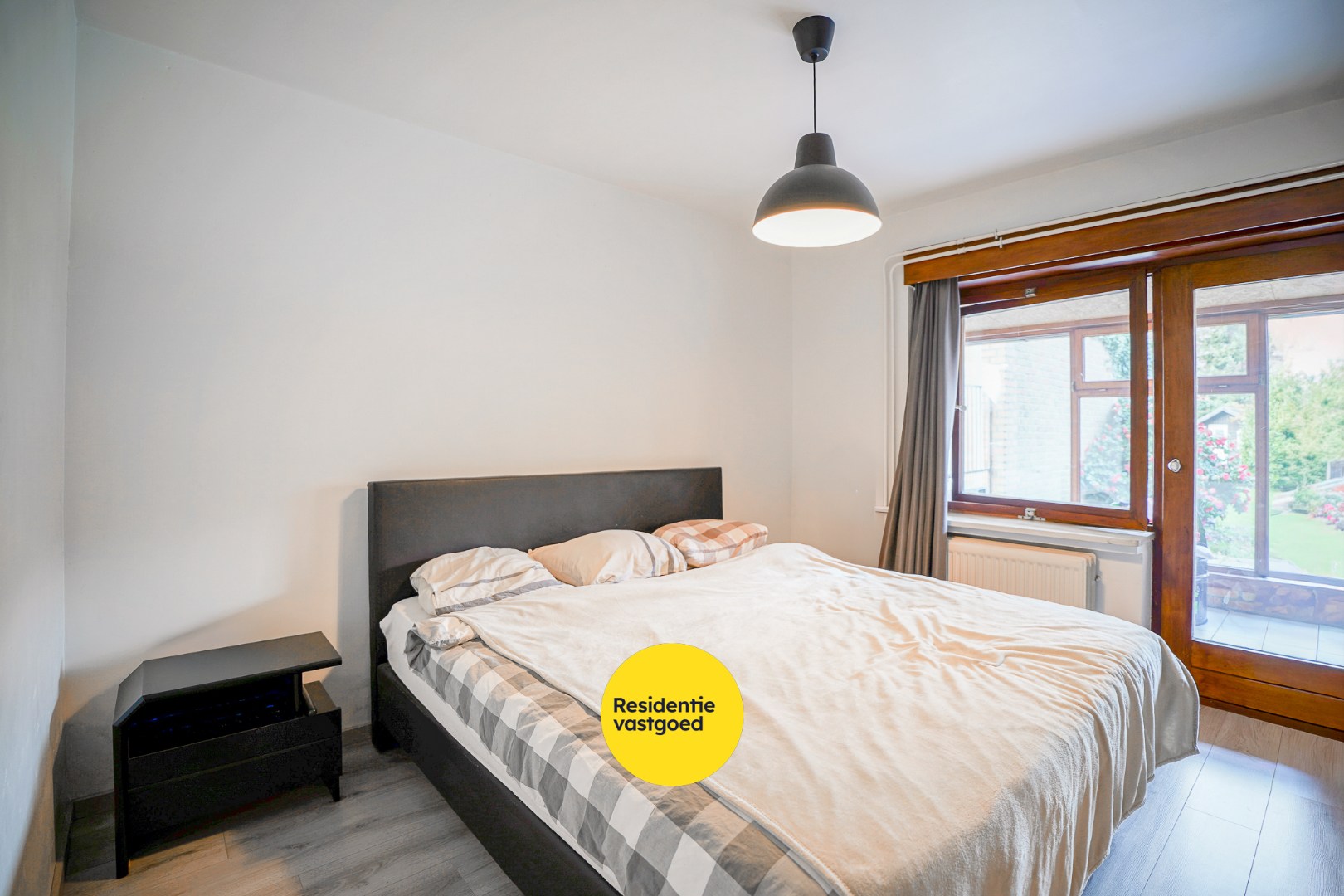 Gelijkvloers appartement met grote tuin (573 m²) in Sint-Andries 