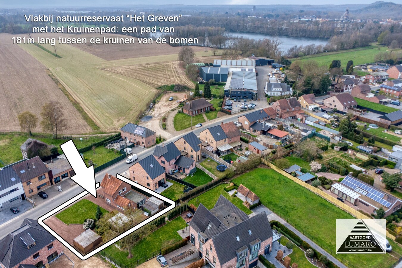 Te renoveren vrijstaande woning met 4 slaapkamers, tuin. 