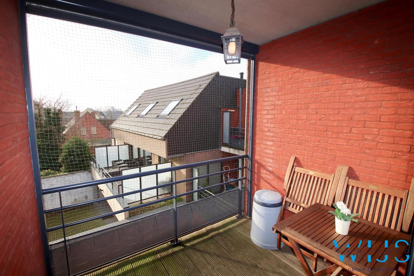 Charmant instapklaar tweeslaapkamer appartement in centrum Ertvelde! 