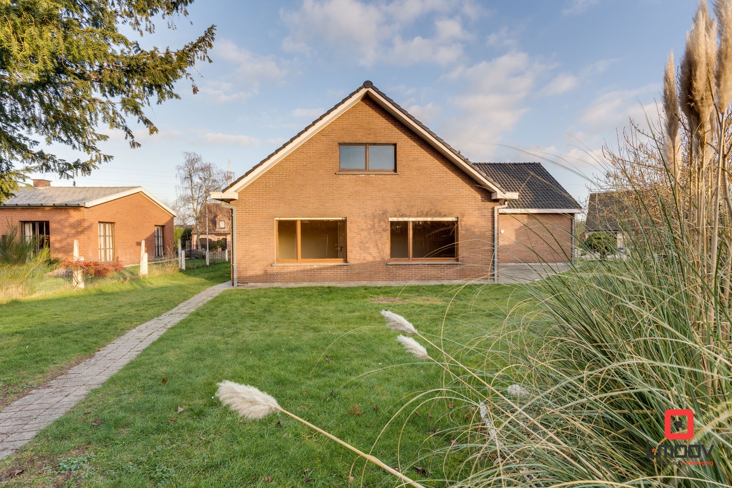 Degelijke woning met tal van mogelijkheden. 