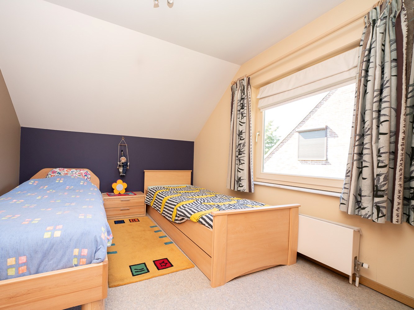 Instapklare, vrijstaande villa met 4 kamers op toplocatie 