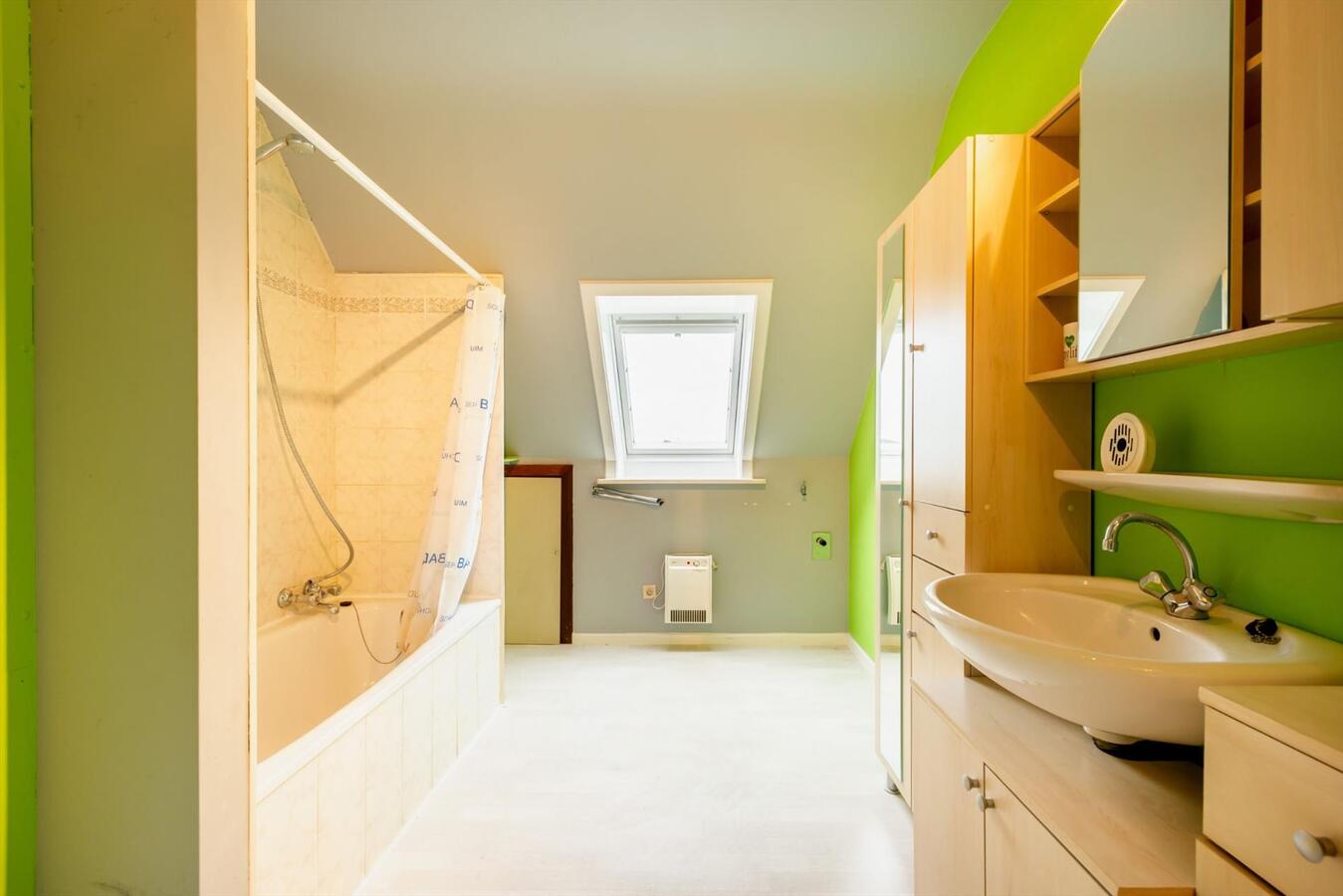Ruim zonnig duplexappartement met 3 slaapkamers en panoramische vergezichten 