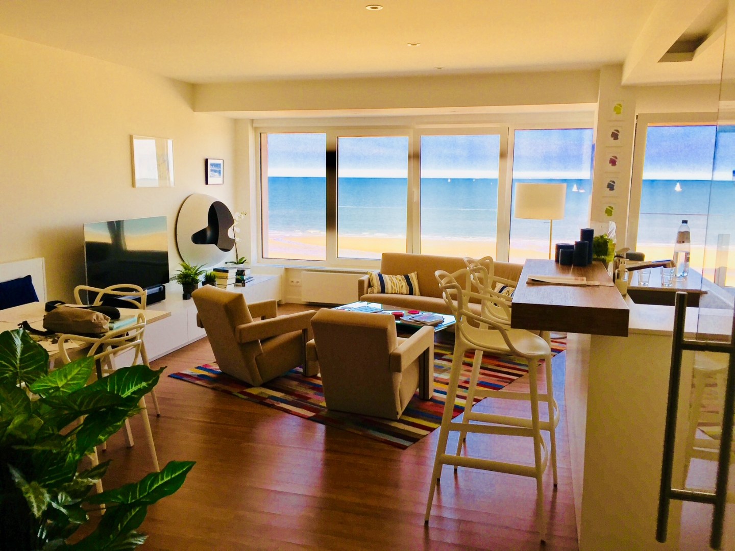 Ruim uniek ingericht appartement met Zeezicht in Oostende 