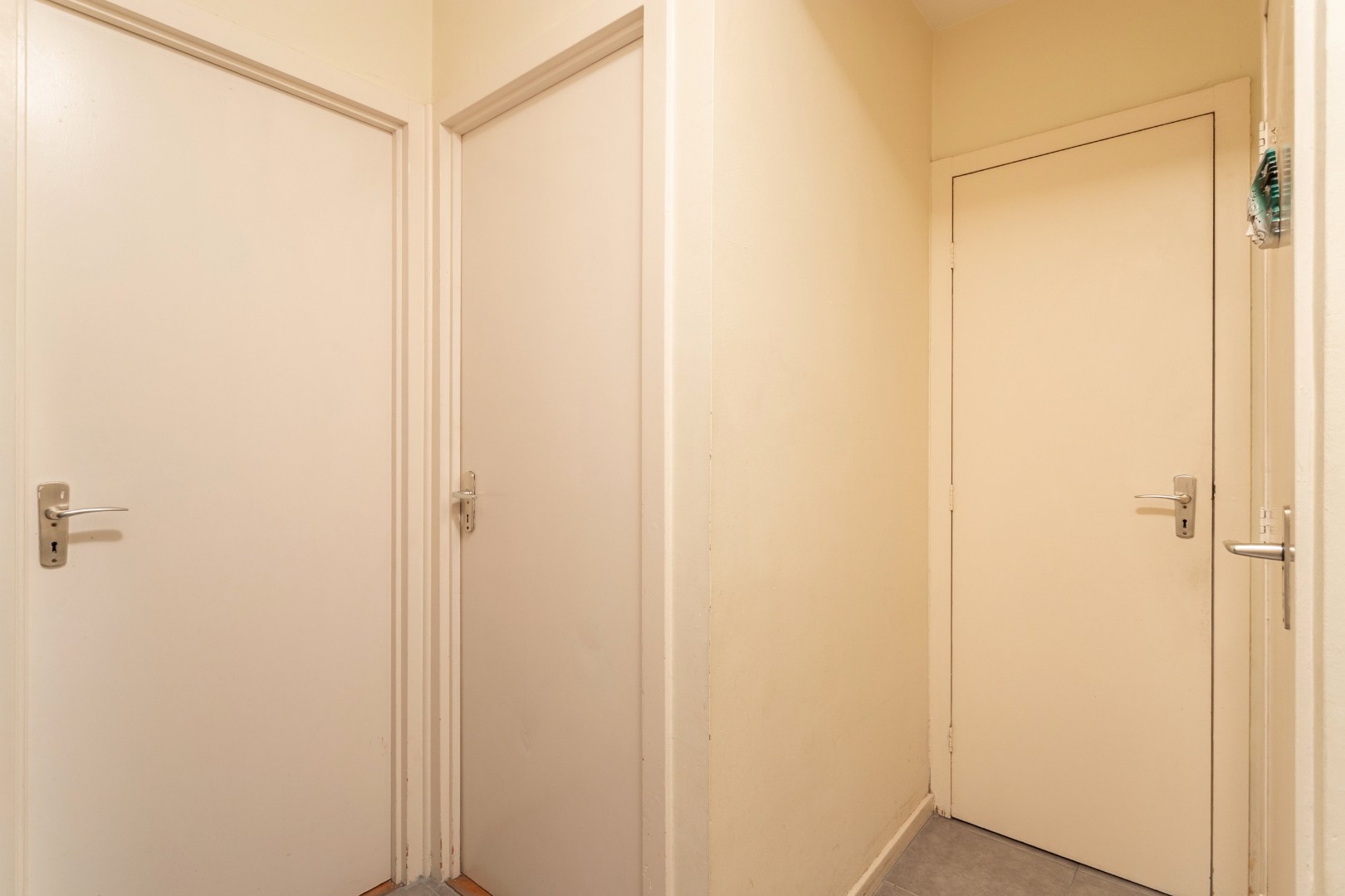 Appartement met 2 slaapkamers, ruim terras en berging 