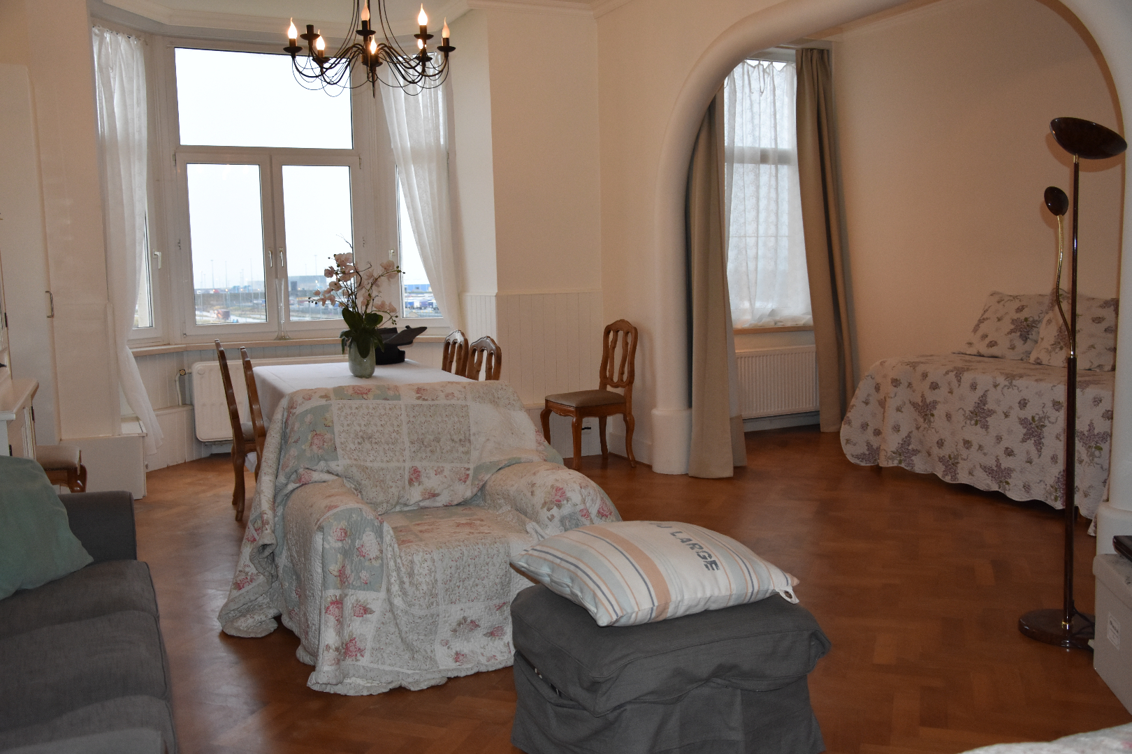 appartement met 2 slaapkamerhoeken. 