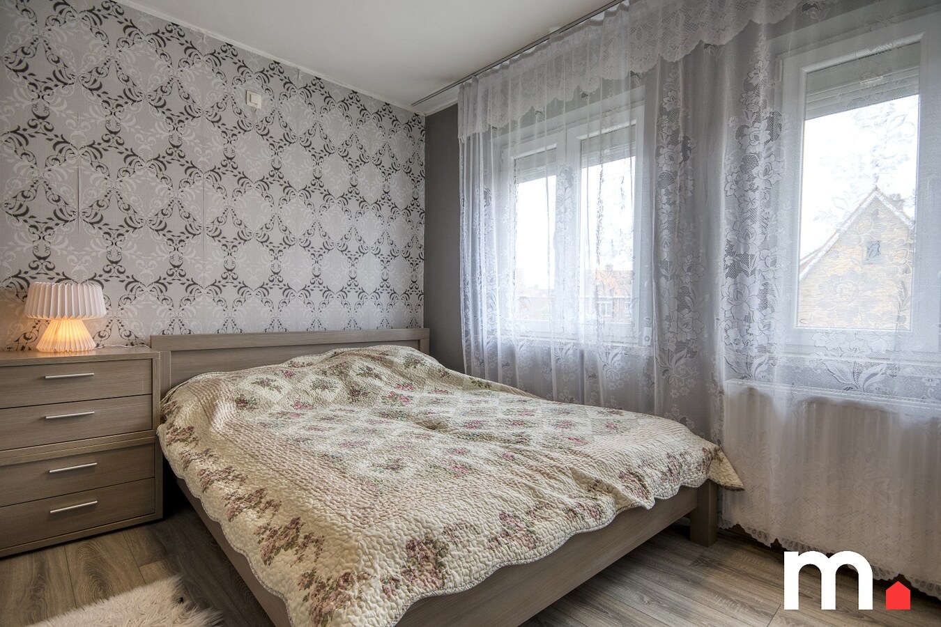 Instapklare woning te Ingelmunster met 3 slaapkamers en uitweg achteraan! 